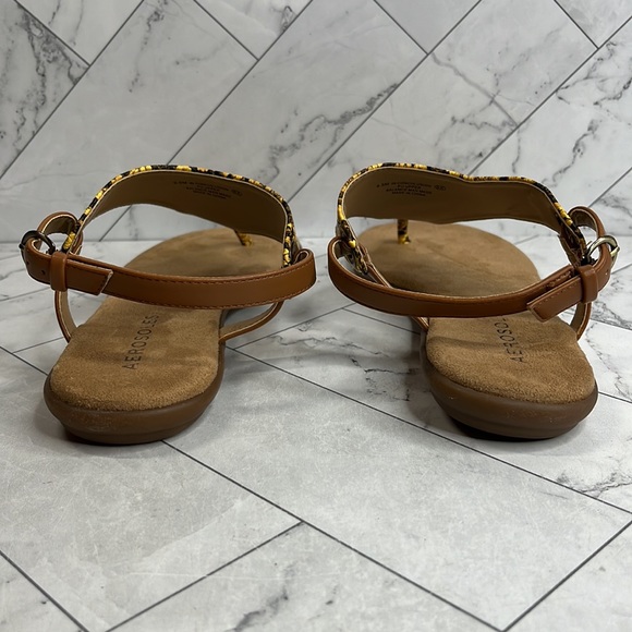 NWT Aerosoles Womens In Conchlusion Yellow Snake Print Sandals Shoes SIZE 9.5M - Picture 5 of 9